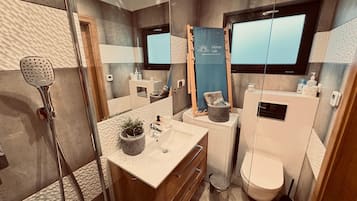 House | Bathroom | Bathtub