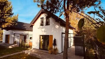 House | Bahagian luar