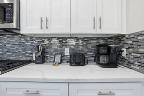 Unclassified image, 2 of 26, button - O30A Single Story 2BR Townhome With King Beds And Work Setup (Houston)