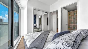 Luxury Suite, City View