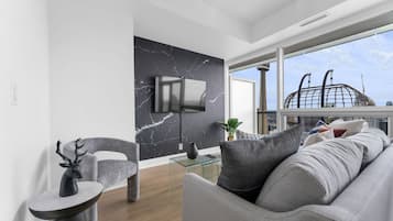 Luxury Suite, City View