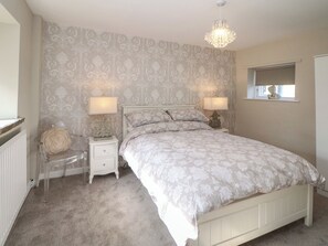 Cottage - Lake Side Cottage (Wakefield)