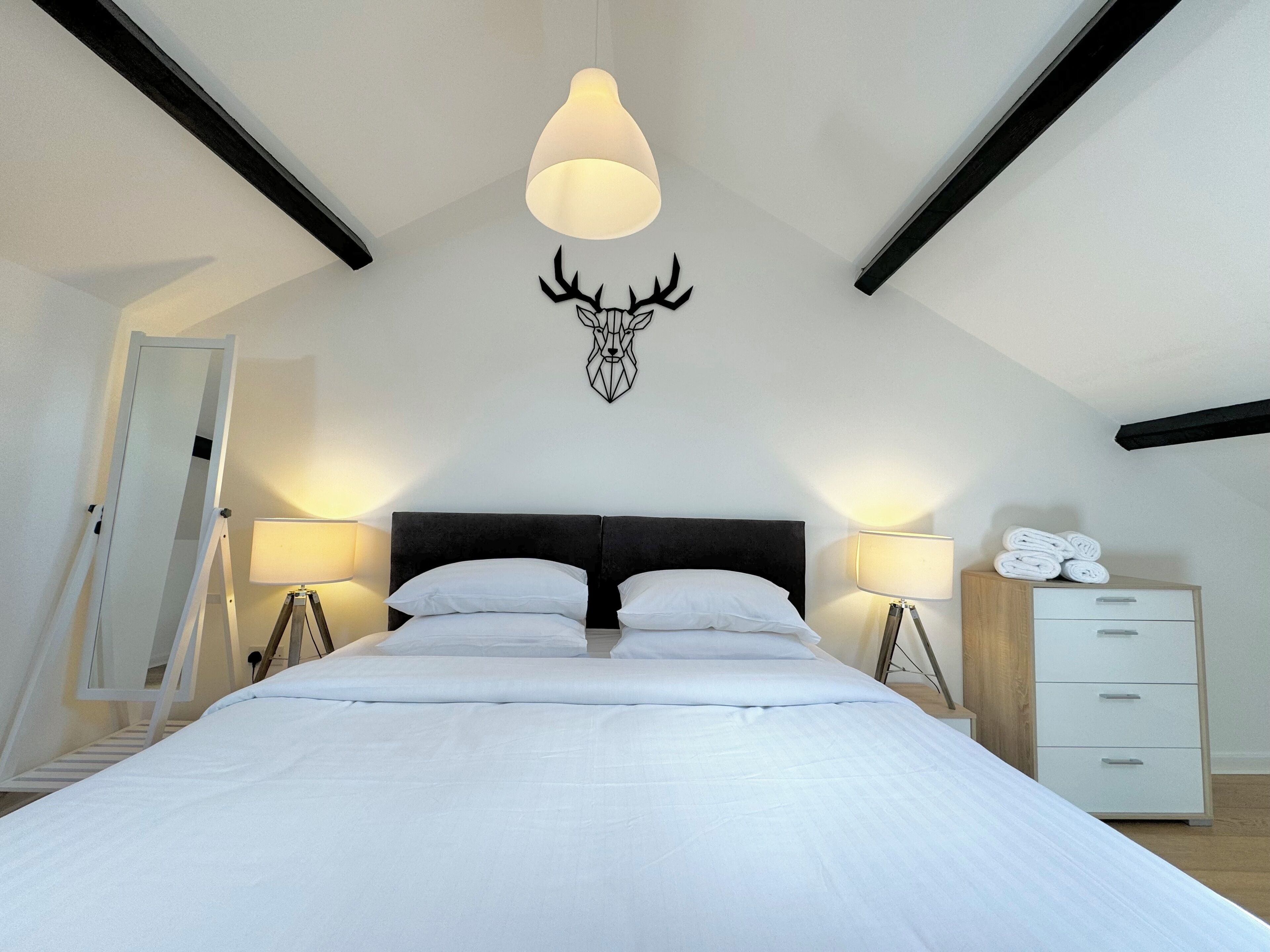 2 bedrooms, iron/ironing board, free WiFi, bed sheets