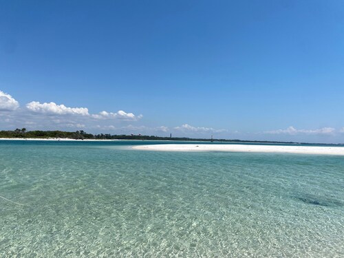 BEAUTIFUL GULF VIEW 2B/2B BALCONY OVER THE POOL,EASY BEACH ACCESS