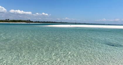 BEAUTIFUL GULF VIEW 2B/2B BALCONY OVER THE POOL,EASY BEACH ACCESS