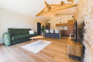 Living area - House Cholet 4 persons near Puy du Fou (cholet)