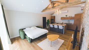 1 bedroom, iron/ironing board, WiFi, bed sheets