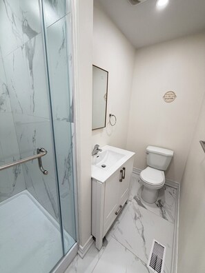 Unclassified image, 5 of 10, button - Cozy Private Main Floor Suite w/ Deck & Backyard (Oshawa)