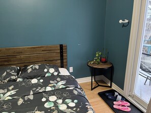 Unclassified image, 4 of 10, button - Cozy Private Main Floor Suite w/ Deck & Backyard (Oshawa)