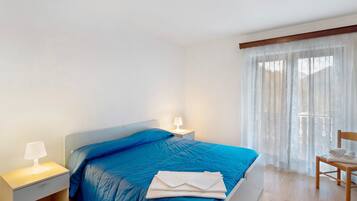 3 Schlafzimmer, Bügeleisen/Bügelbrett, Bettwäsche