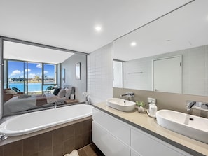 Căn hộ | Phòng tắm | Xà phòng