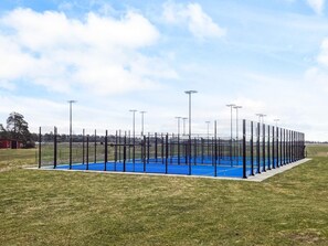 Maison | Terrain de sport