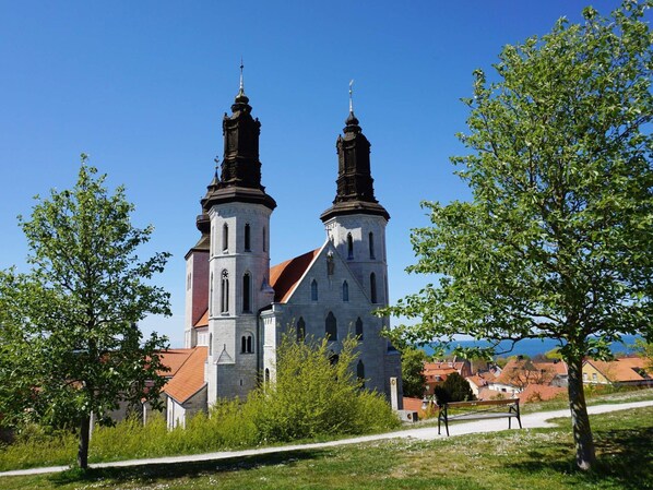 House | Tempat menarik