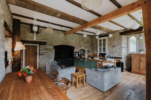 Interior - Unique Countryside Retreat in Rural West Wales (Hebron)