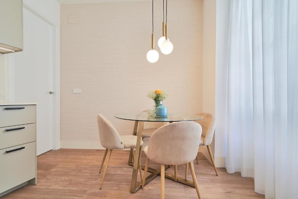 Deluxe Apartment | Dining