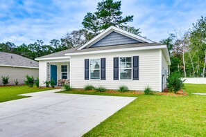 Exterior - Ocean Breeze Escape! (Ocean Isle Beach)