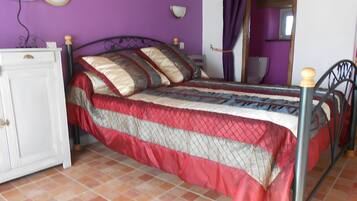 2 chambres, fer et planche Ă repasser, Wi-Fi, draps fournis