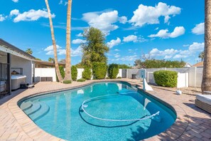 Pool - 3BR NEW Modern Phoenix Stay with Hot Tub & Near Spring Training! (Phoenix)