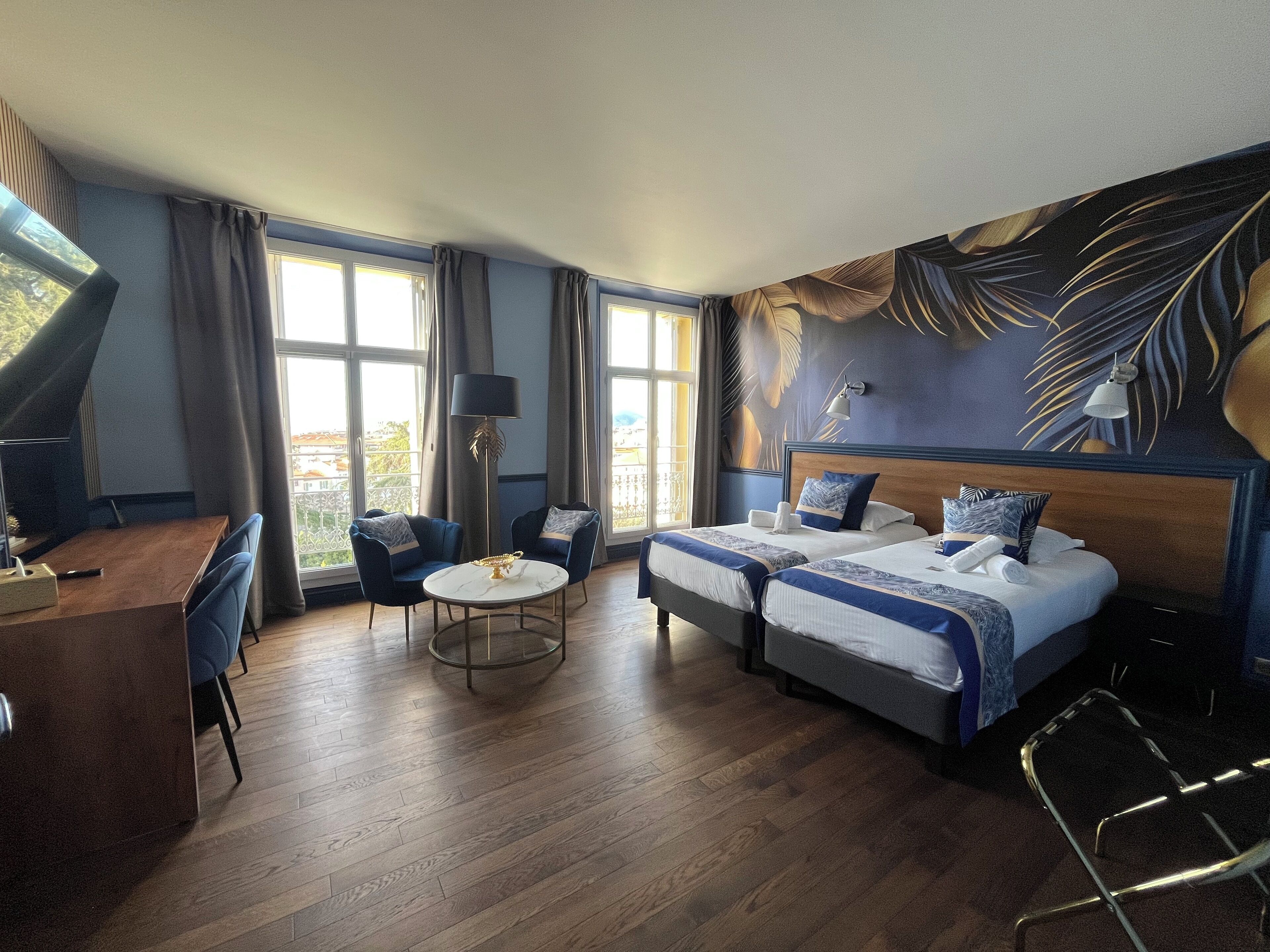 Luxury Double Room, Garden View | In-room safe, blackout drapes, free WiFi