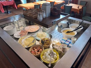 Ilmainen p äivittäinen mannermainen aamiainen 