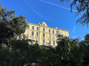 Front of property - Résidence Hôtel Windsor (Cannes)