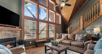 Cabin w/ 4 Master Suites! Close to Silver Dollar City!