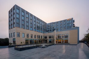 Exterior - Park Inn By Radisson Jabalpur (Jabalpur)