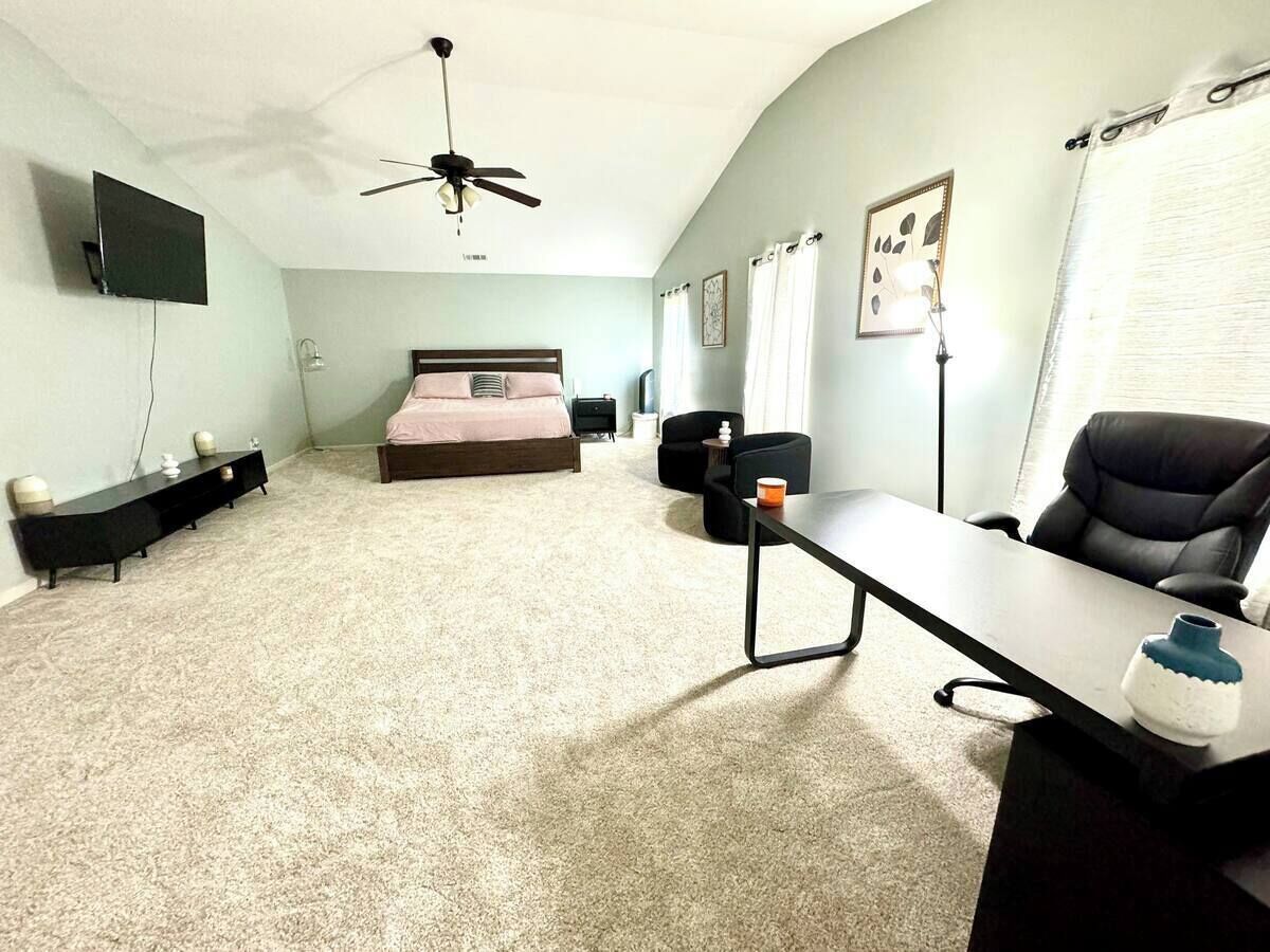 3 chambres, fer et planche à repasser, Wi-Fi, draps fournis