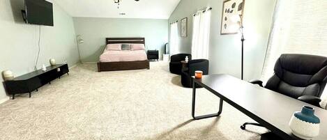 3 chambres, fer et planche à repasser, Wi-Fi, draps fournis