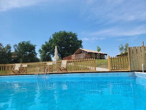 Luokittelematon kuva, 3 kautta 24, painike