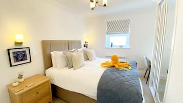 2 bedrooms, individually decorated, individually furnished, free WiFi