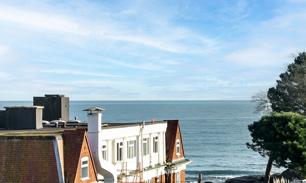 The Renoir Sea View Suite - Torquay