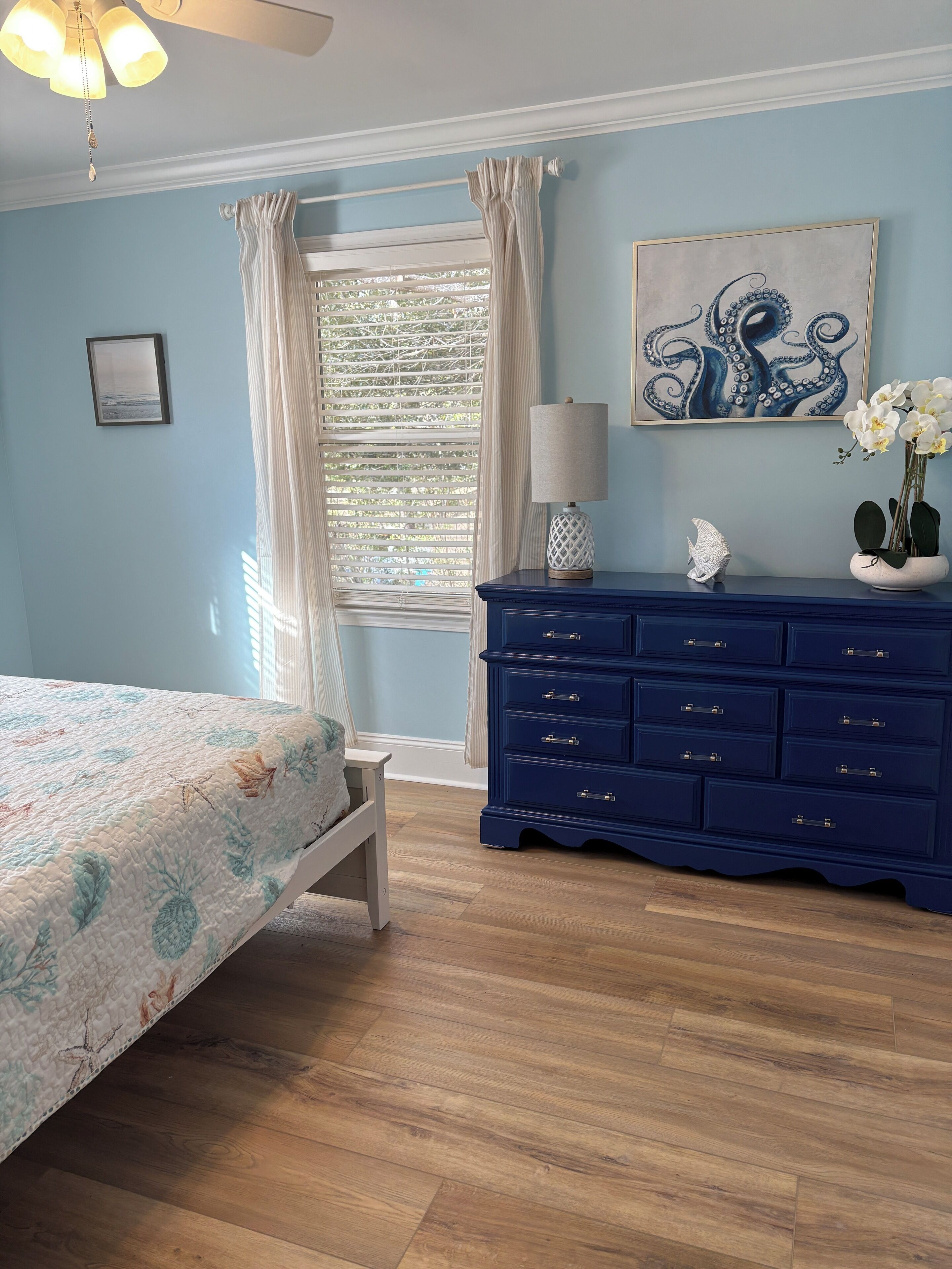 4 bedrooms, iron/ironing board, free WiFi, bed sheets