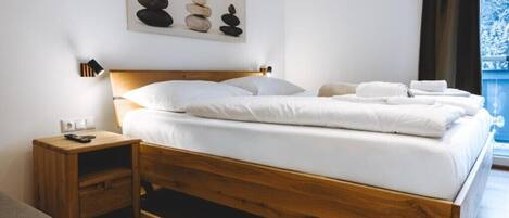 2 chambres, fer et planche à repasser, Wi-Fi, draps fournis