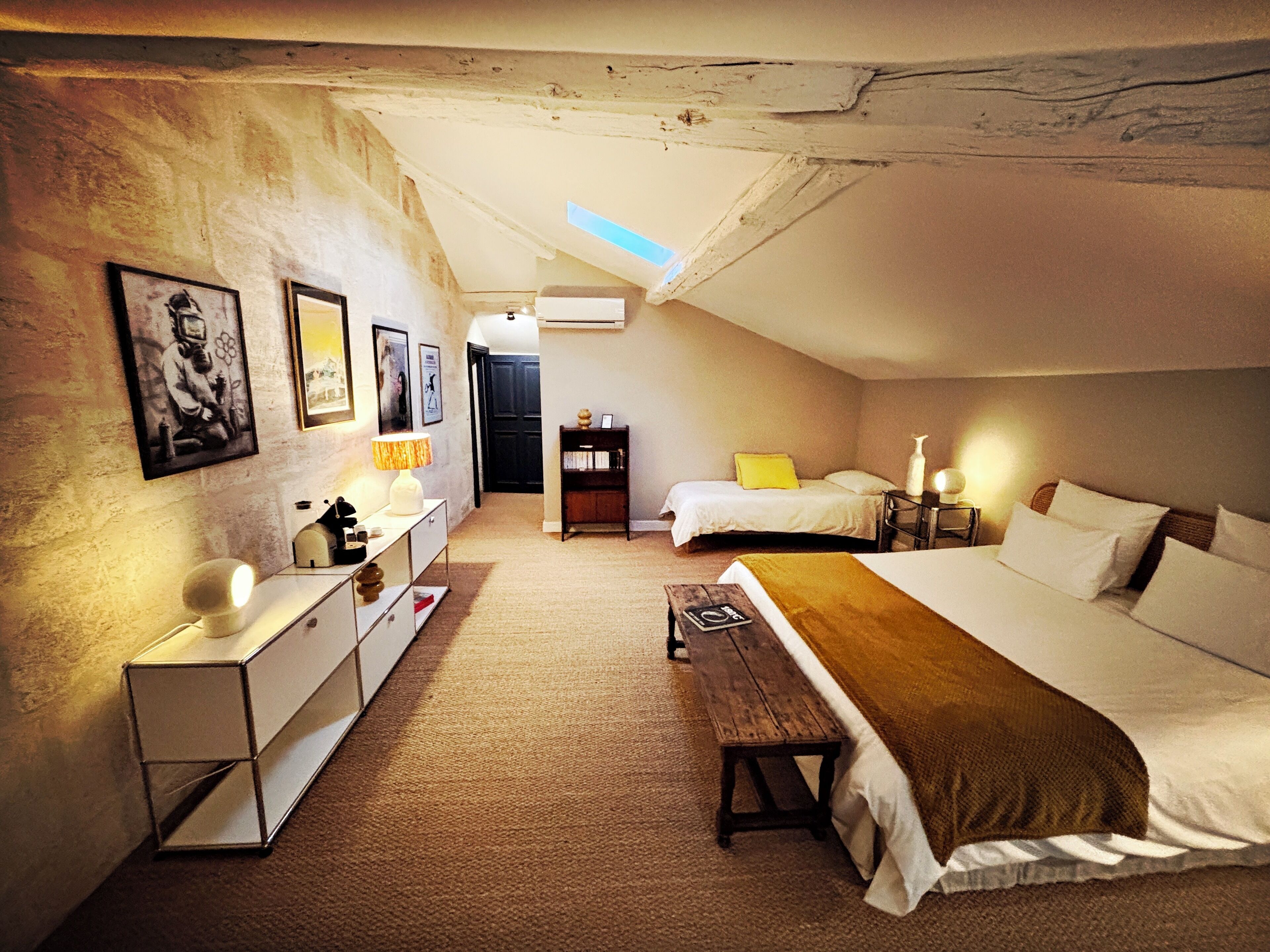 Signatur-suite - byudsigt | Pengeskab på værelset, mørklægningsgardiner, lydisolering, gratis Wi-Fi