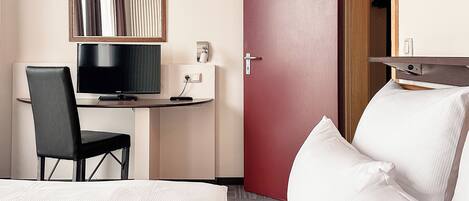 Tremannsrom – familie | Skrivebord, skrivebord for bærbar PC og wi-fi (inkludert)