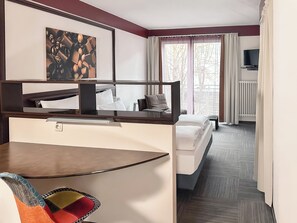 Standard Double Room | Desk, laptop workspace, free WiFi - THE GOOD ONE Hotel  (Landshut)