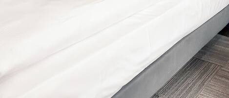 Dobbeltrom – standard | Skrivebord, skrivebord for bærbar PC og wi-fi (inkludert)