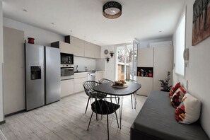 Interior - Apartment with Jacuzzi and Courtyard in Andernos (Andernos-les-Bains)