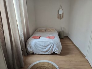 3 bedrooms, iron/ironing board, WiFi - 160m² Bright Flat in Central Nîmes (Nîmes)
