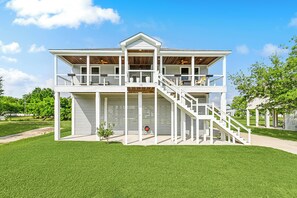 Exterior - Stylish Coastal Escape, Sleeps 10, Outdoor area (Pass Christian)