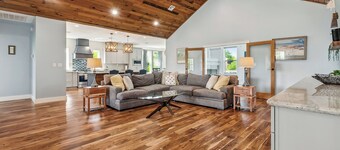 Stylish Coastal Escape, Sleeps 10, Outdoor area