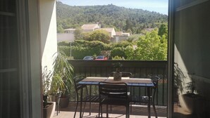 Outdoor dining - T2 WITH TERRACE (Rougiers)
