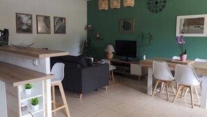 Interior - T2 WITH TERRACE (Rougiers)