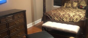 Peaceful Getaway in small town. That has everything you need in walking distance