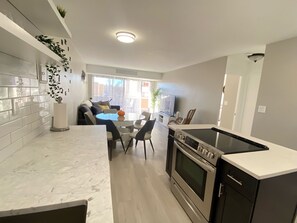 Microwave, oven, stovetop, dishwasher - Lovely 1-bedroom condo near shops & dining! (Denver)