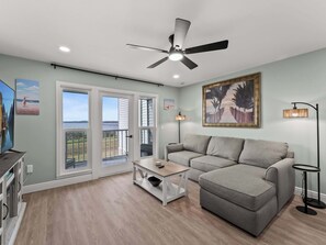 TV - Cute Waterfront Condo, Water Views, Heated Pool (Port Charlotte)