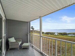 Property grounds - Cute Waterfront Condo, Water Views, Heated Pool (Port Charlotte)