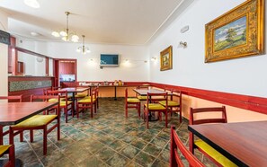 Unclassified image, 5 of 6, button - Hotel Haná (Mariánské Lázně)