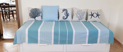 1 habitación, wifi y ropa de cama